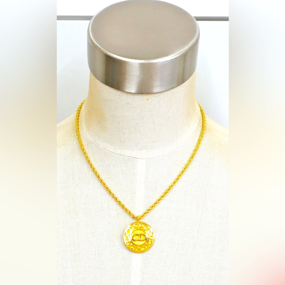 Dior Gold Necklace - Picture 2 of 5